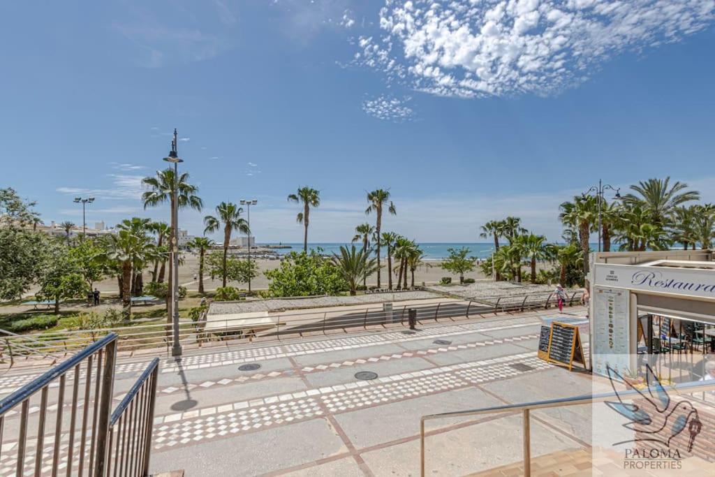 Wonderful Studio Apartment On The Beachfront Benalmádena Dış mekan fotoğraf