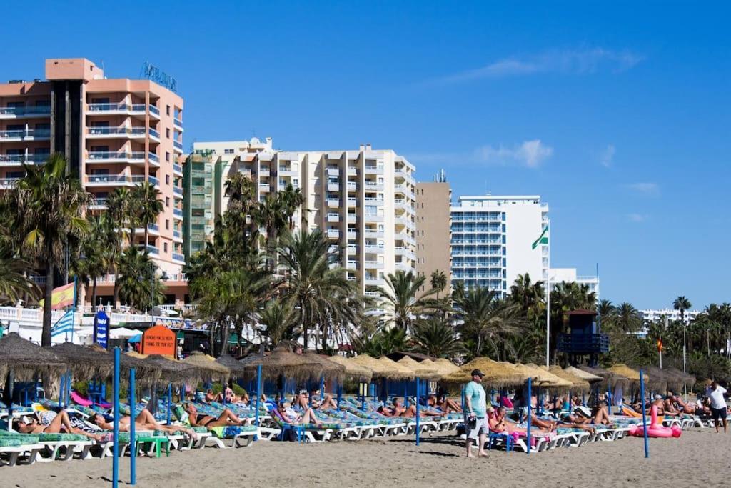 Wonderful Studio Apartment On The Beachfront Benalmádena Dış mekan fotoğraf